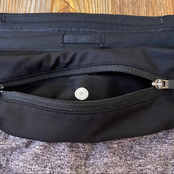 Lululemon grey speed shorts, size 10 - Picture 3 of 3